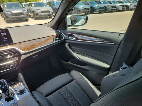 Used 2023 BMW 540i w/ M Sport Package RWD image 18
