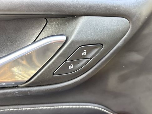 Used 2024 GMC Yukon Denali Ultimate image 31