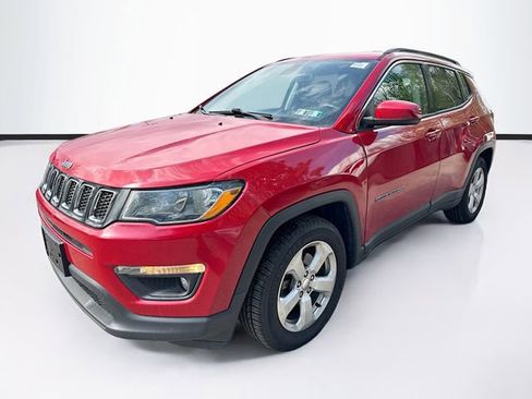 Used 2019 Jeep Compass Latitude image 3
