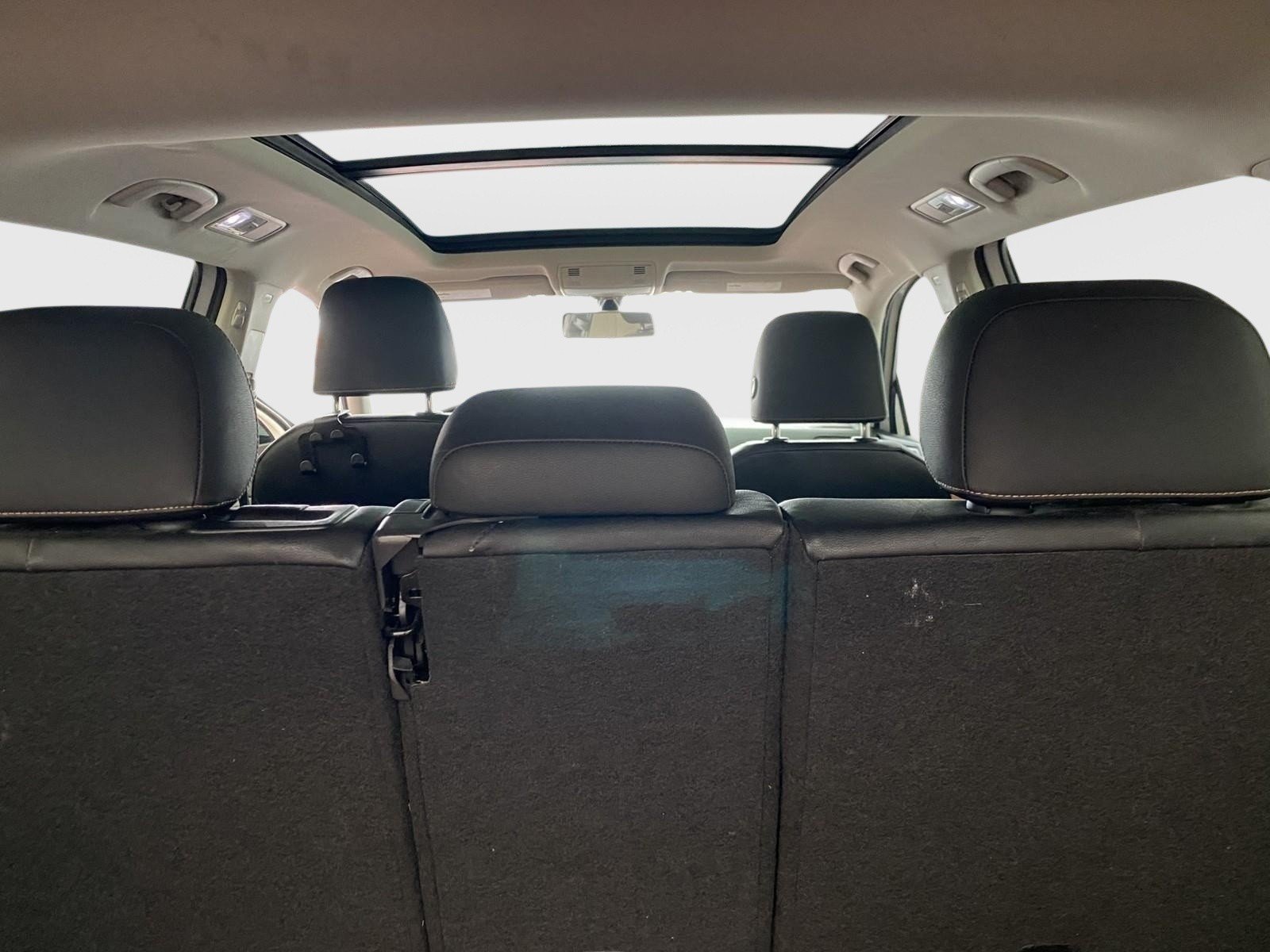 Used 2019 Volkswagen Tiguan SE w/ Panoramic Sunroof Package AWD/4WD image 15