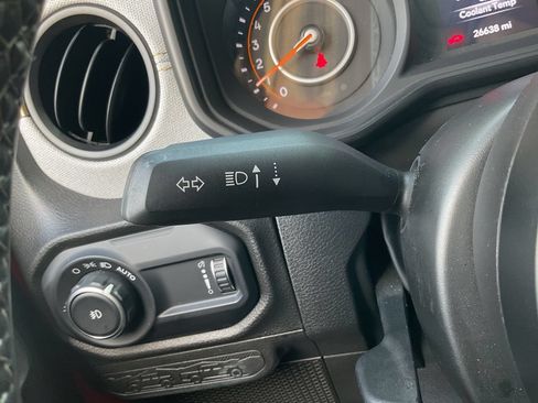 Used 2025 Jeep Wrangler Unlimited Sport AWD/4WD image 27