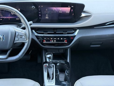 Used 2025 Buick Envista Avenir FWD image 21