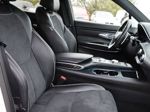 Used 2022 Genesis GV70 3.5T Sport w/ Sport Prestige Package image 14