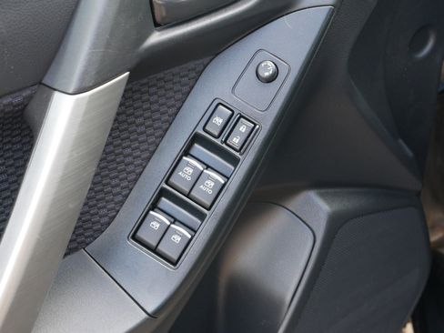 Used 2017 Subaru Forester 2.5i Premium w/ All-Weather Package image 19