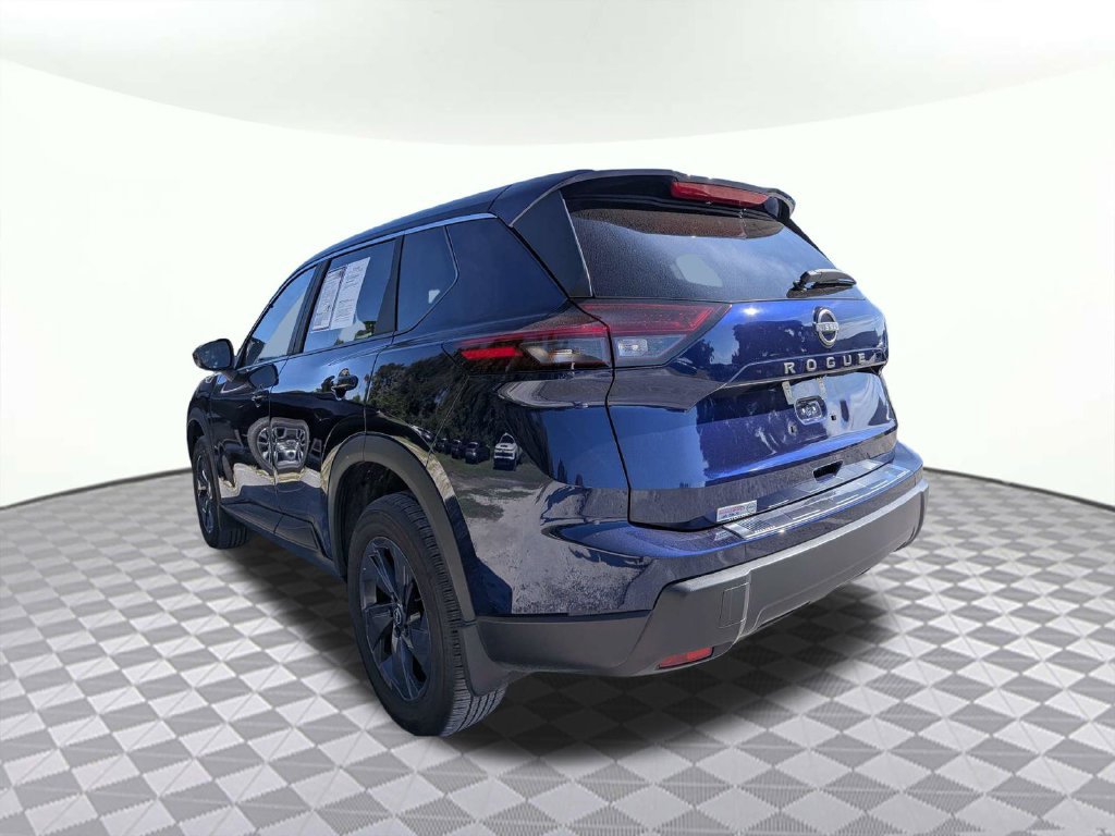 Used 2026 Nissan Rogue SV w/ Cold Weather Package FWD image 5