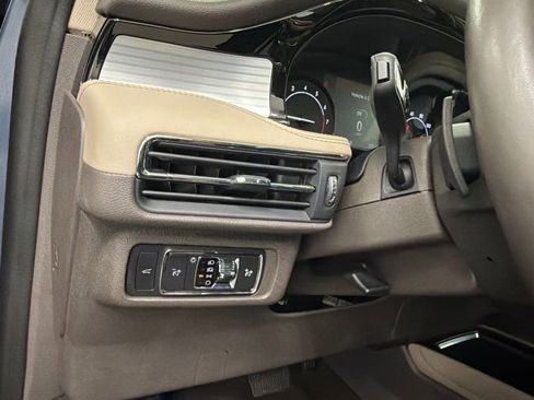 Used 2022 Lincoln Corsair AWD w/ Premium Package image 33