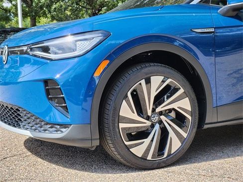 New 2025 Volkswagen Tiguan SE R-Line image 8