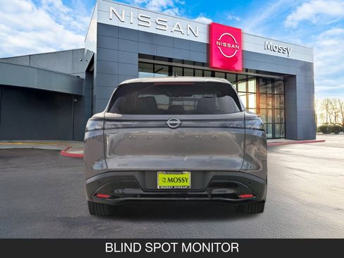 New 2025 Nissan Murano SV image 9