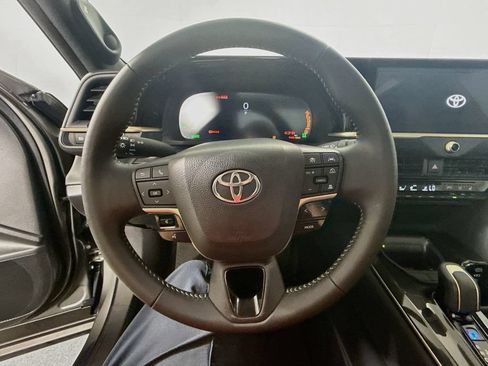 Certified 2024 Toyota Crown AWD/4WD image 12