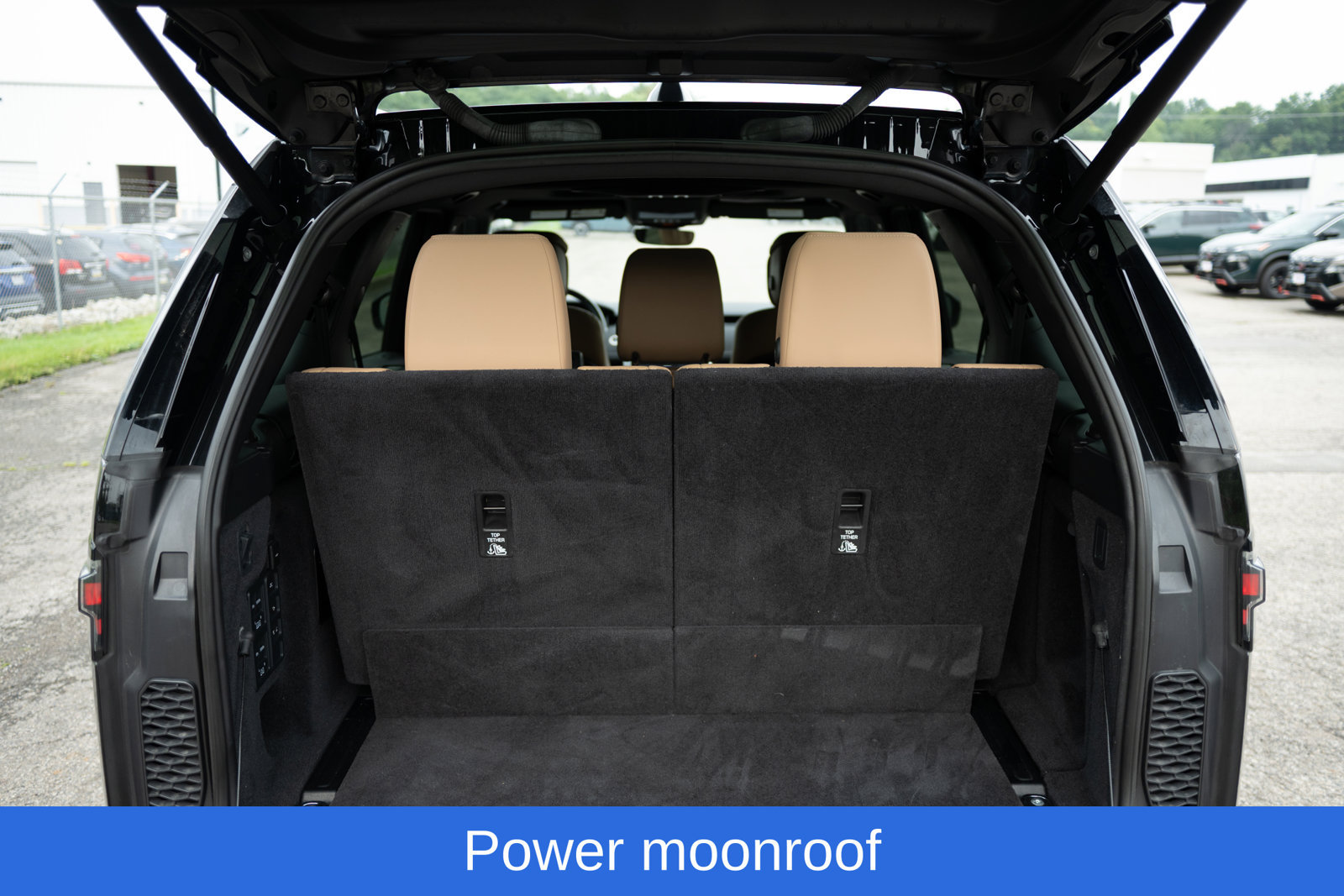Used 2023 Land Rover Discovery HSE R-Dynamic AWD/4WD image 43