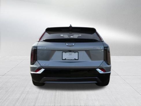 New 2026 Cadillac Optiq Luxury 2 image 7