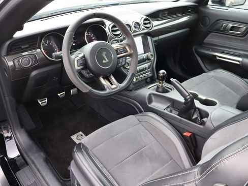 Used 2020 Ford Mustang Shelby GT350 w/ Technology Package image 5