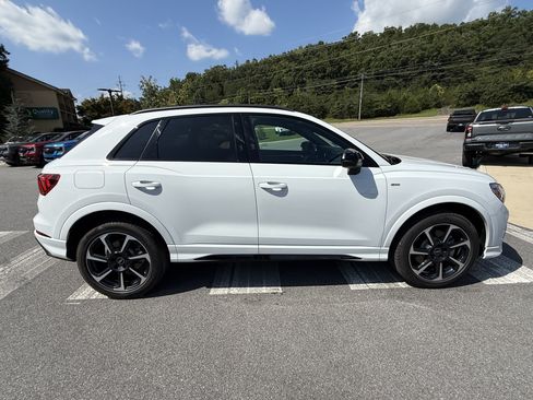 Used 2025 Audi Q3 2.0T Premium Plus AWD/4WD image 4