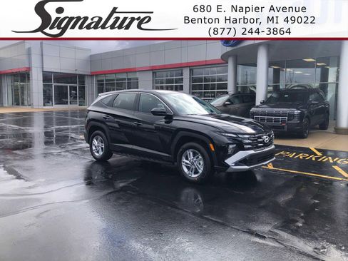 New 2026 Hyundai Tucson SE AWD/4WD image 1