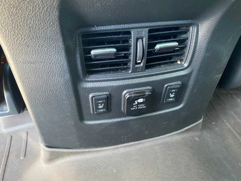 Used 2018 Nissan Titan Platinum Reserve w/ Platinum Utility Package AWD/4WD image 39