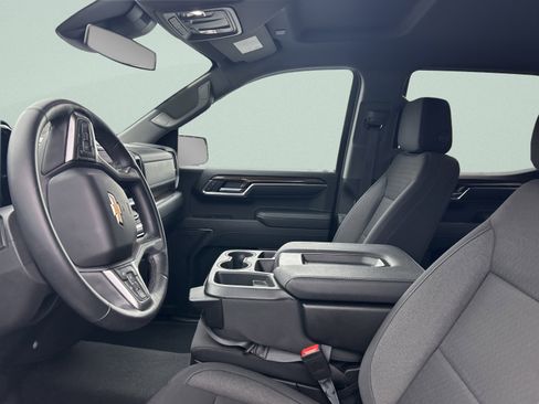 Used 2024 Chevrolet Silverado 1500 LT image 11