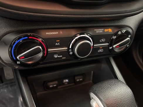 Used 2023 Kia Soul LX w/ Option Group 015 FWD image 36