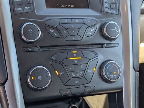 Used 2017 Ford Fusion SE image 28