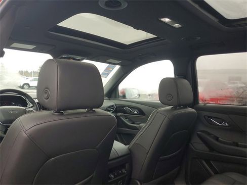 Certified 2023 Chevrolet Traverse RS image 12
