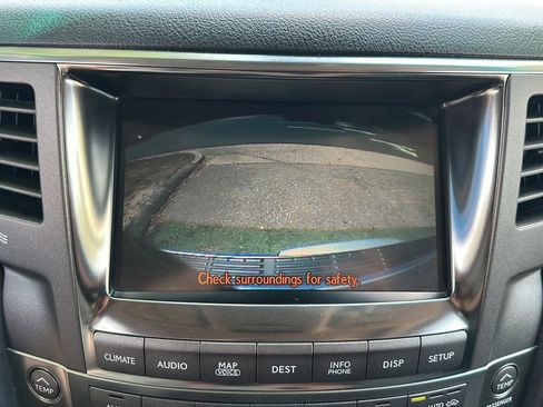 Used 2011 Lexus LX 570 4WD w/ Luxury Pkg image 39