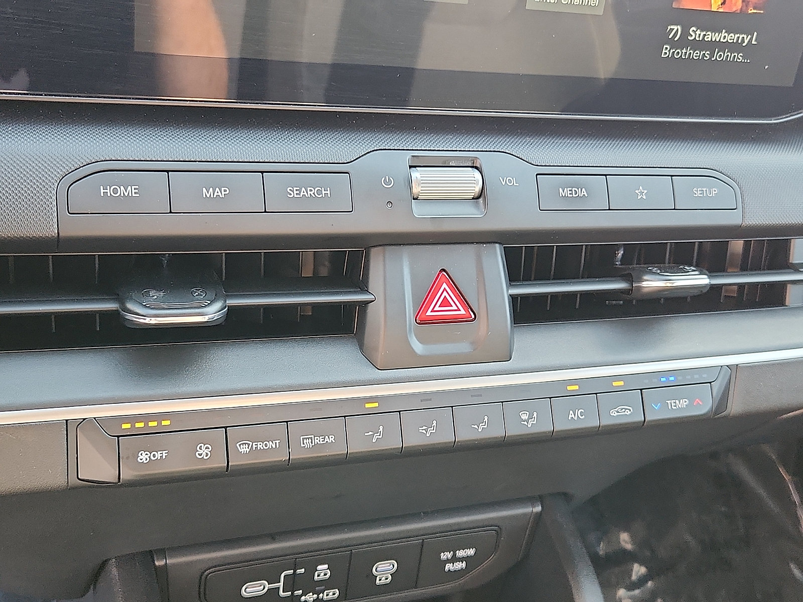 Certified 2025 Kia K4 FWD image 15