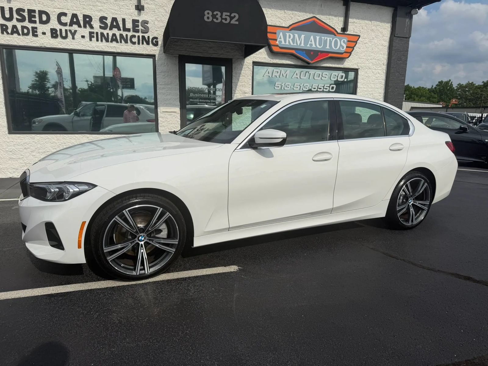 Used 2024 BMW 330i Sedan w/ Convenience Package RWD image 2