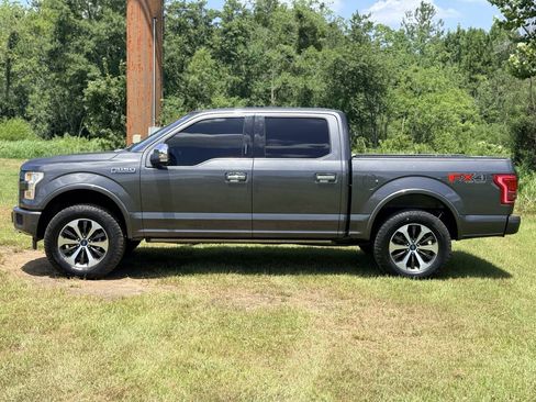 Used 2017 Ford F150 Platinum w/ Equipment Group 701A Luxury AWD/4WD image 2
