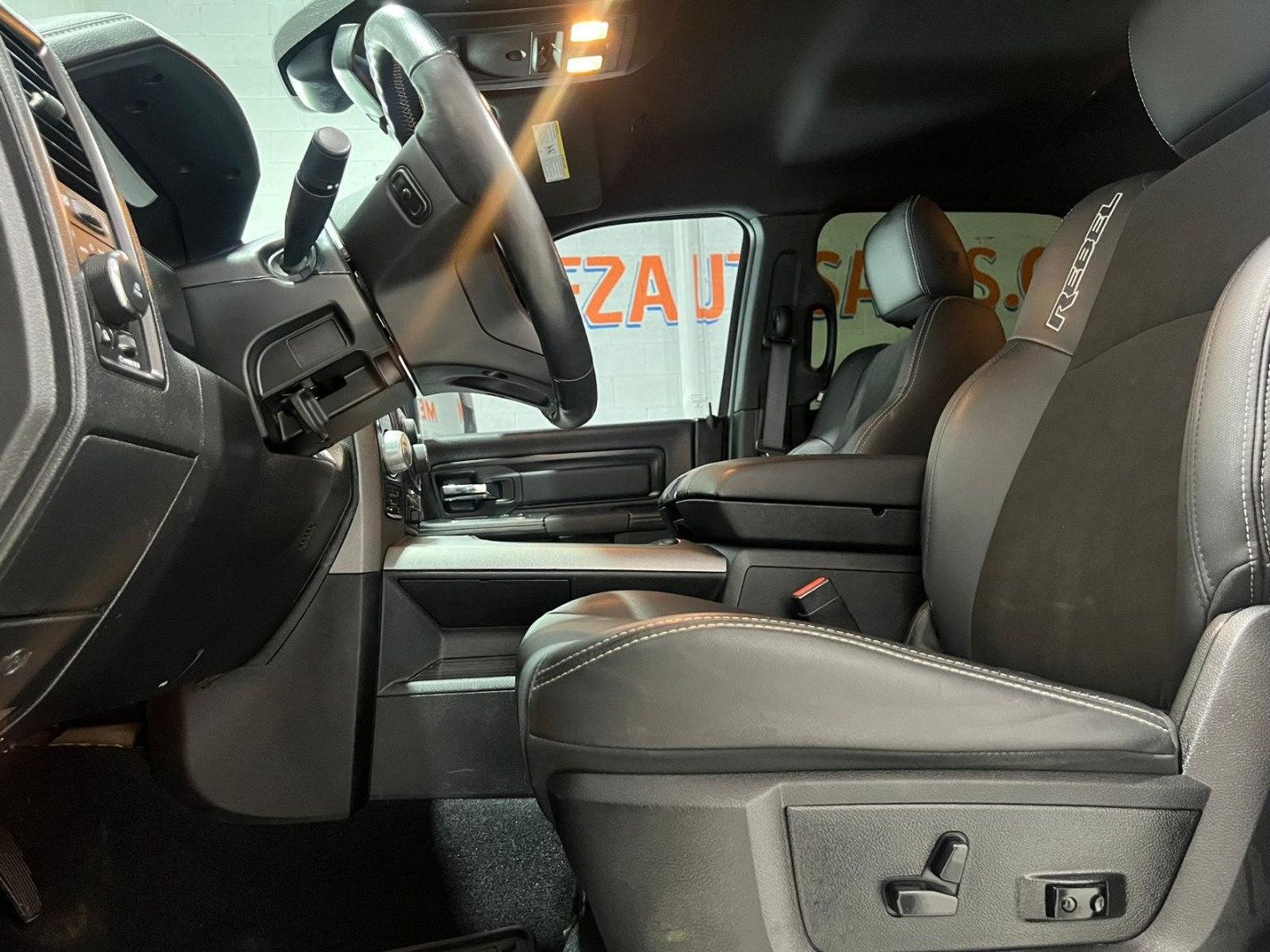 Used 2018 RAM 1500 Rebel w/ Luxury Group AWD/4WD image 8