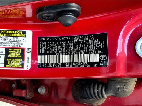 Used 2017 Toyota Corolla SE FWD image 29
