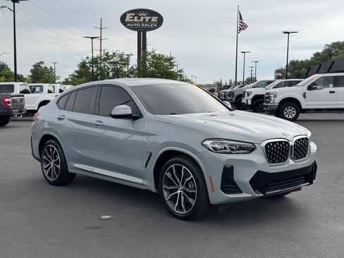 Used 2022 BMW X4 xDrive30i w/ M Sport Package 2 AWD/4WD image 3