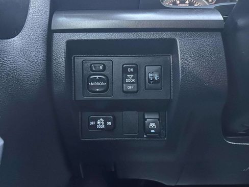 Used 2017 Toyota Tundra SR5 image 35