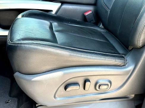 Used 2018 Nissan Titan SL w/ Texas Titan Edition AWD/4WD image 12