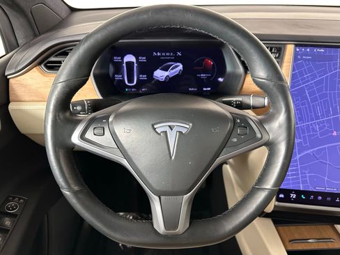 Used 2020 Tesla Model X Long Range image 14
