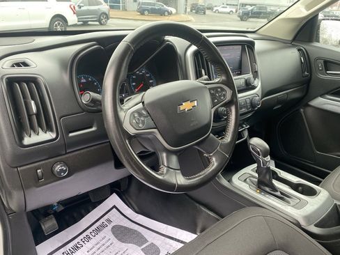 Used 2022 Chevrolet Colorado LT w/ Fleet Safety Package image 12