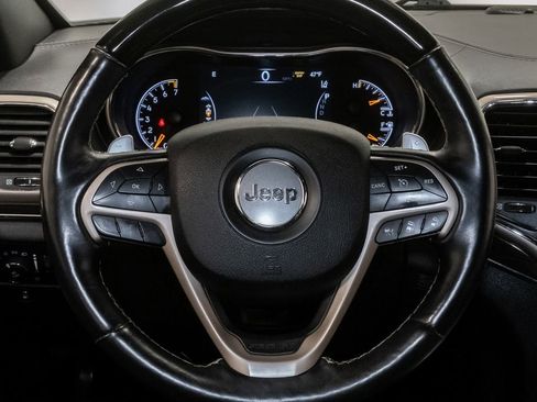 Used 2017 Jeep Grand Cherokee Overland w/ Jeep Active Safety Group image 14