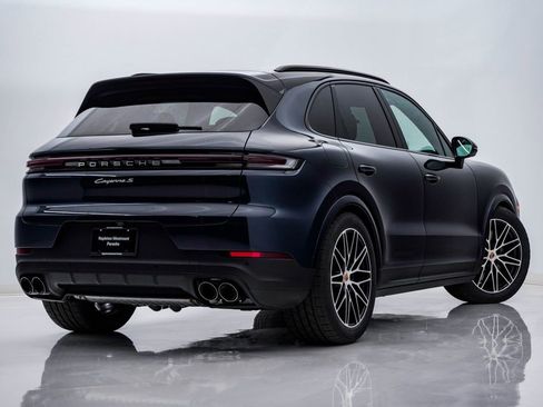 New 2026 Porsche Cayenne S image 11