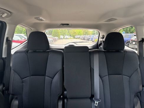 Used 2024 Subaru Ascent Premium w/ Convenience Package AWD/4WD image 13