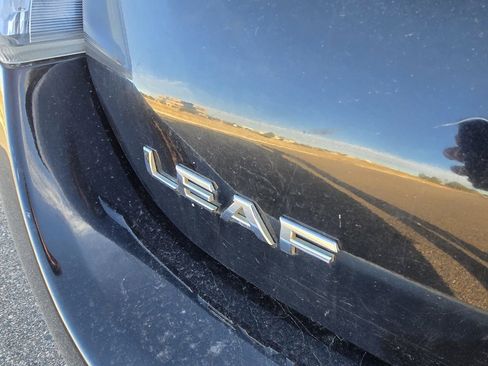 Used 2014 Nissan Leaf SV w/ LED & Quick Charge Package image 12