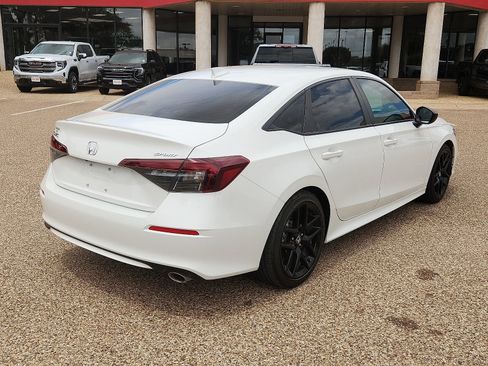 Used 2025 Honda Civic Sport image 4
