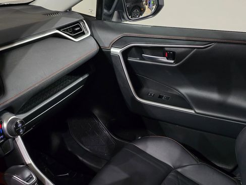 Used 2024 Toyota RAV4 Adventure image 31