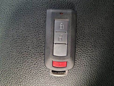 Used 2021 Mitsubishi Outlander Sport SE FWD image 32