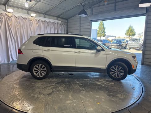 Used 2018 Volkswagen Tiguan S image 4