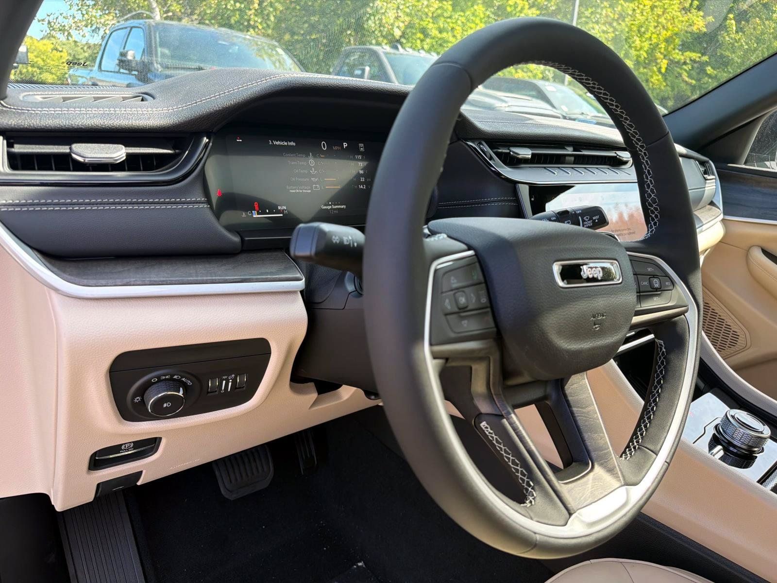 New 2027 Jeep Grand Cherokee Limited AWD/4WD image 8