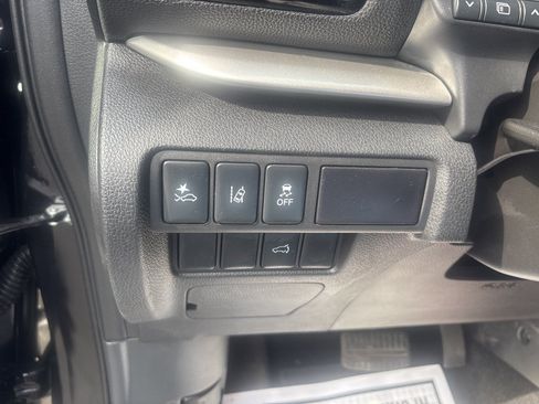 Used 2025 Mitsubishi Eclipse Cross SE AWD/4WD image 15