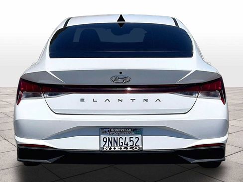 Used 2021 Hyundai Elantra SEL FWD image 7