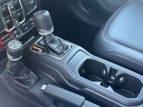 New 2025 Jeep Gladiator Rubicon image 26