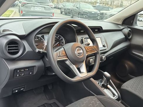 Used 2022 Nissan Kicks S image 10