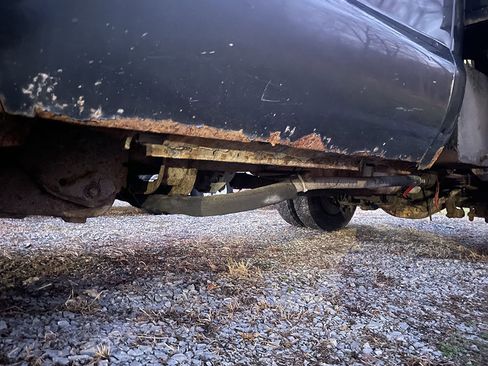 Used 2006 Ford F550 4x4 Regular Cab Super Duty image 3