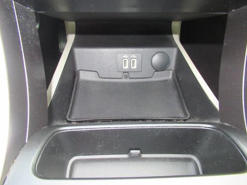 Used 2020 Ford Fusion SE FWD image 27