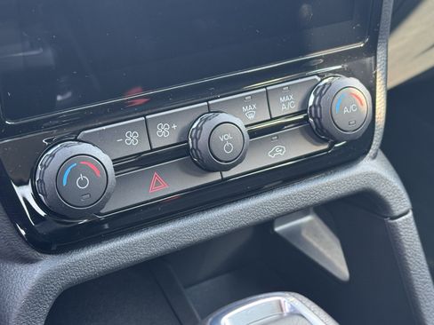 New 2025 Ford Ranger XLT w/ Equipment Group 301A High image 13